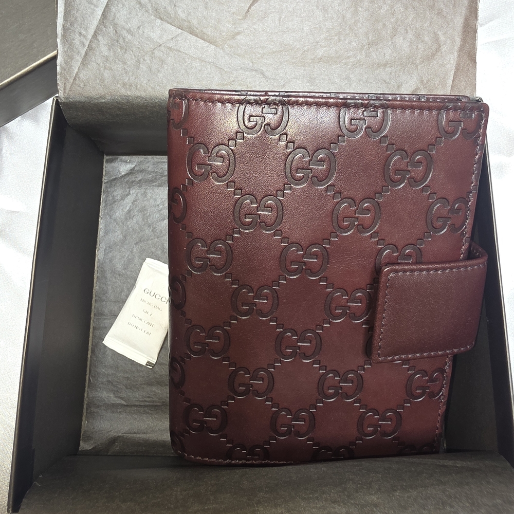 Gucci Burgundy Embossed GG Leather Agenda Cover - Picture 2 of 16
